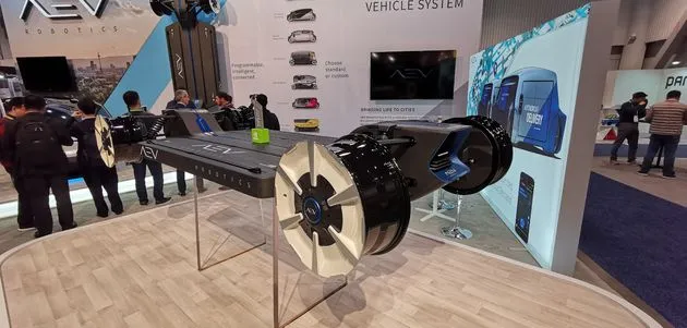 AEV Robotics biedt je met hun `modulair  vehicle system` je eigen auto te bouwen