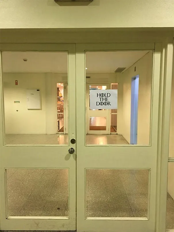 funny-hodor-memes-game-of-thrones-hold-the-door-5
