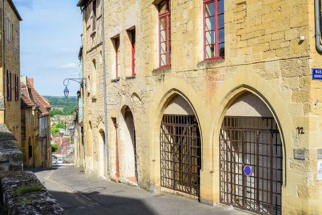 <em>Plaatsje Gourdon, dat ligt op de grens van de Dordogne en De Lot<\/em><em>.<\/em>