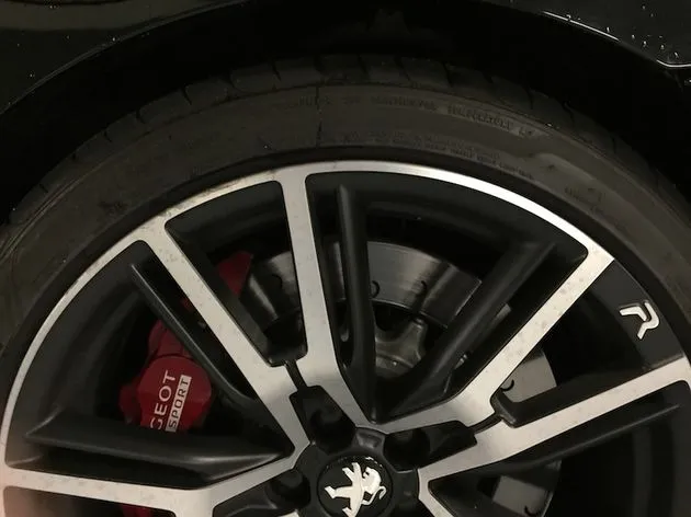 RCZ&nbsp;R