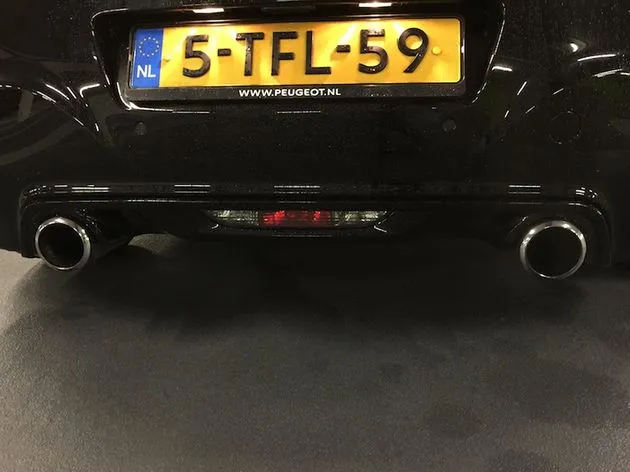 Peugeot_RCZ_R