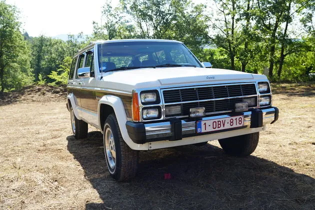 1988 Jeep Wagoneer XJ -  The First Compact SUV<span class=\