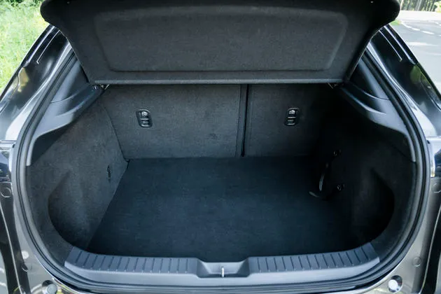 kofferbak mazda cx 30