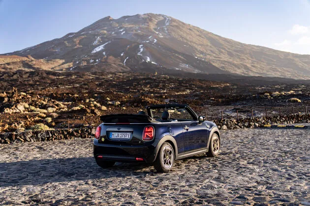 MINI Electric Cabrio \