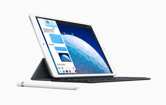 <i>De nieuwe iPad Air met Smart Keyboard &amp; Apple Pencil.</i>