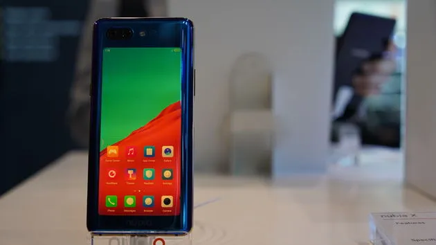 Nubia achterzijde met twee camera`s