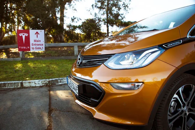 Opel_Ampera-e-6