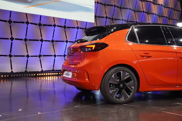 Opel_Corsa_e_3