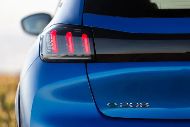 PEUGEOT_e208_TESTDRIVE_0919TC-476