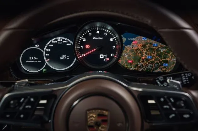 porsche-panamera-8