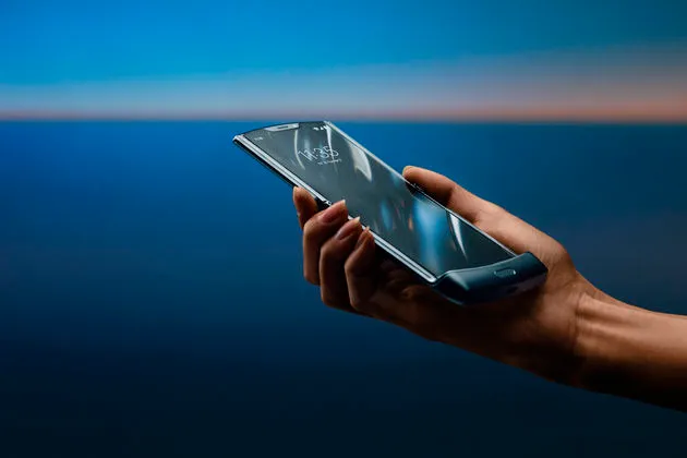 razr-new-open
