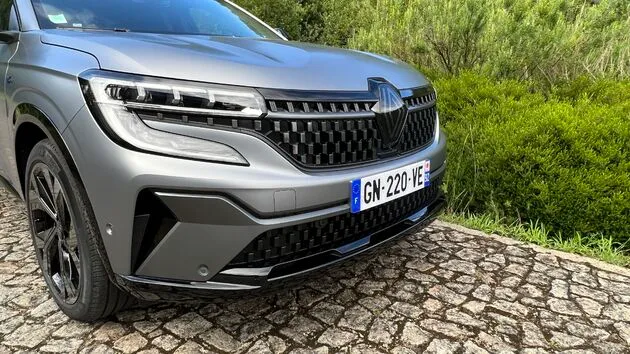 Deze grijze esprit alpine versie oogt in alles strakker