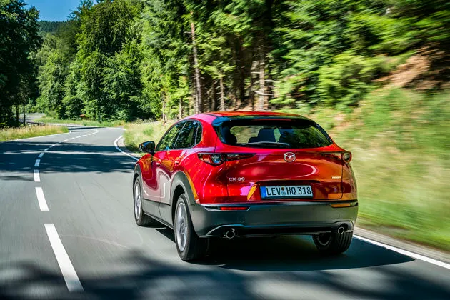 Review Mazda CX-30