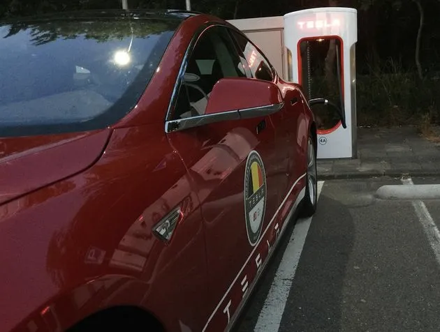 Tesla Supercharger Oosterhout