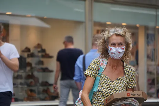 Nederlanders volgen eigen gevoel in tijden van pandemie.