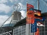 vizier-gericht-op-bezoekers-cebit.jpg