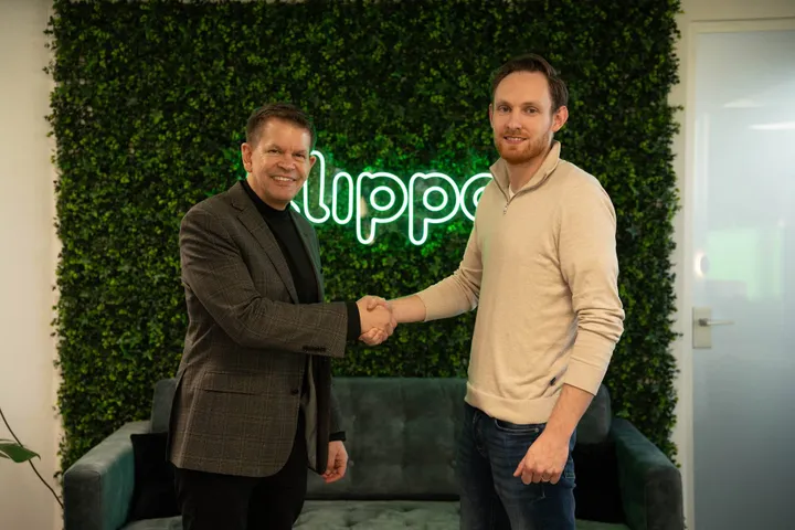 John Bates Doxis en Yeelen Knegtering Klippa