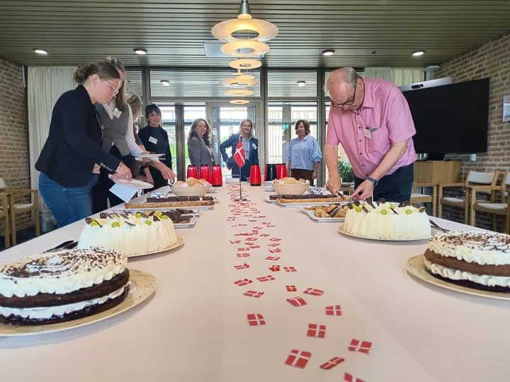 Kaffepause med servering av Sønderjydsk kakebord