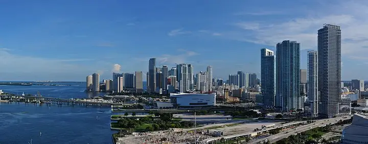 800px downtown miami skyline southern view