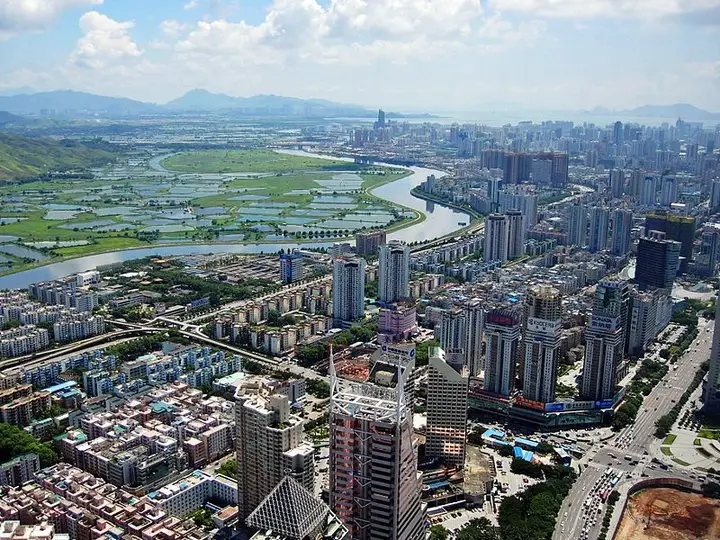 800px shenzhen cbd and river