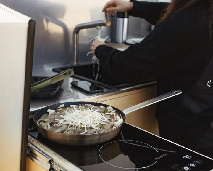 a9ee66 c838755c4f864421be2eb6bf000bfb8fmv2 scaled