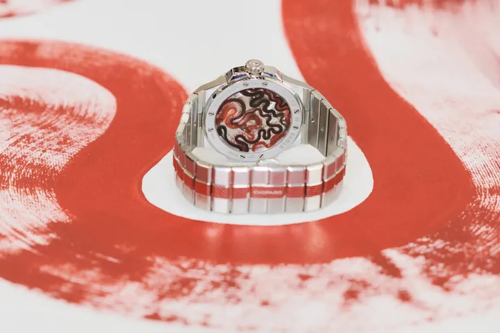 alpine eagle sunburnt 41mm gradient red dial collaboration artist shaun daniel allen 3 kopie