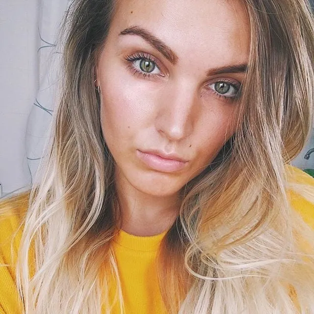 angela van der riet insta