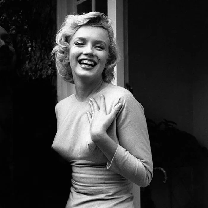 bullet bra fashion vintage 53 595501de742ac 700