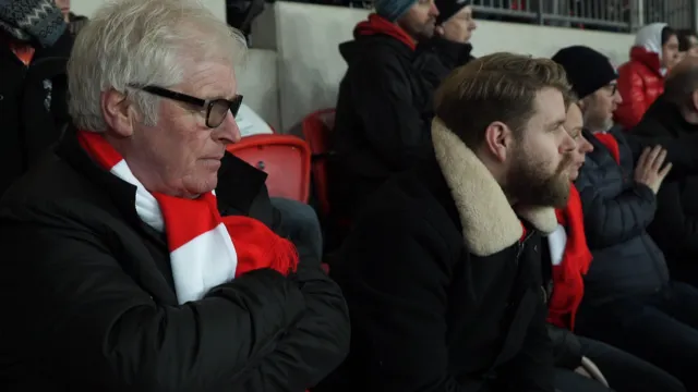 c0277mp413 00 53 28still001