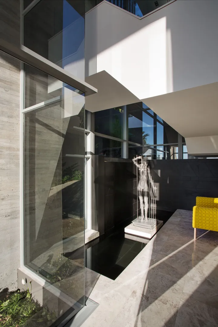 clifton2a 2 int05 lift lobby 001 hr al