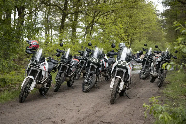 ducati camp fhm15