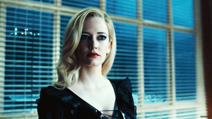 eva green dark shadows movie image 4