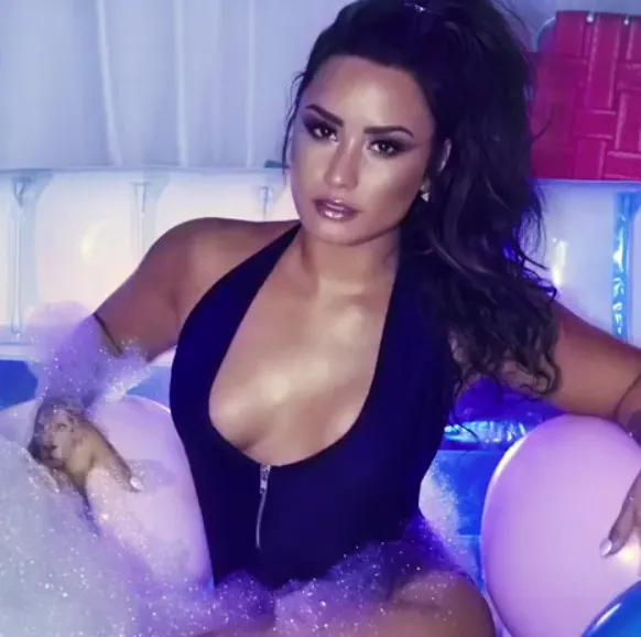 fhm demi lovato03