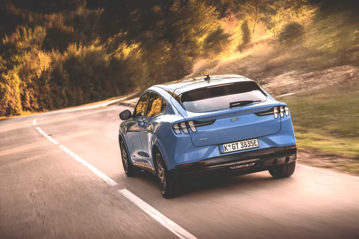 ford mustang mach e gt fhm15