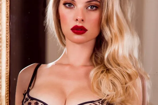 honey birdette indecent manor 20 600x400