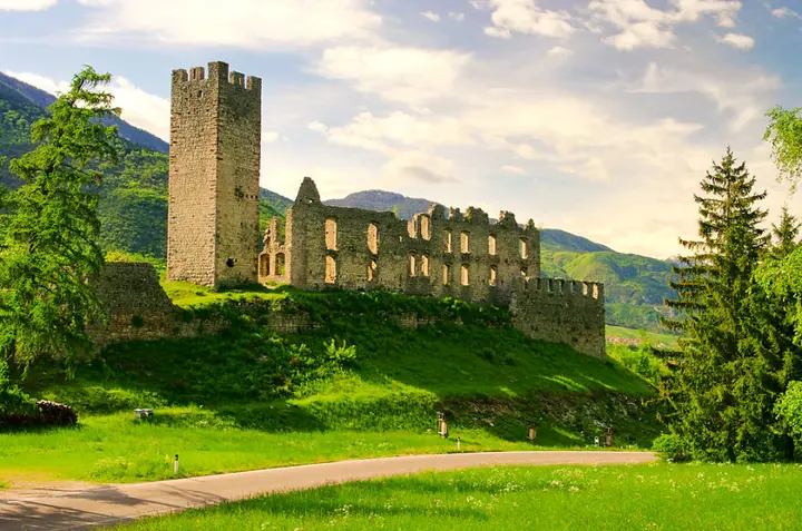 italy gives away free castles 11 591eb31ba6aa3 880