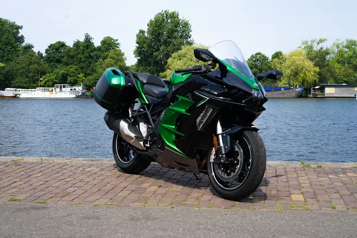 kawasaki ninja h2 sx se fhm09