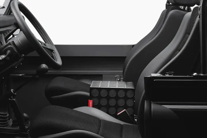 land rover defender 90 by vagabund moto 2 1440x960 1