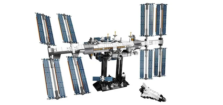 legospacestation fullscreen