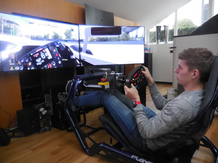 max verstappen race simulator 2