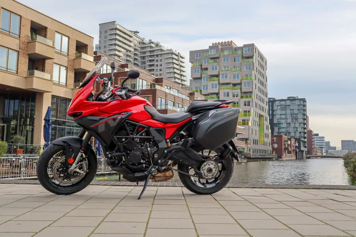 mv agusta tourer veloce fhm01