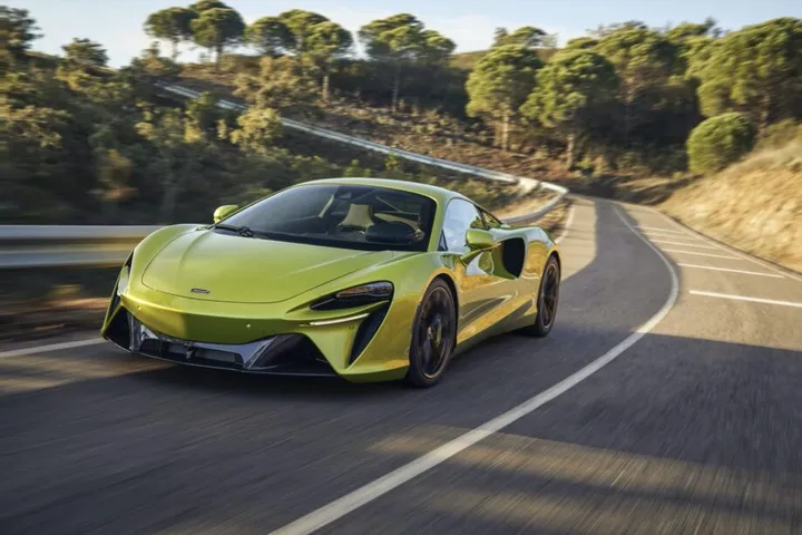 nieuwe mclaren artura 2021 970 024 918x612 1