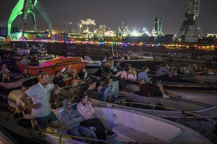 outdoor cinema photo by marlise steeman 7 1024x683