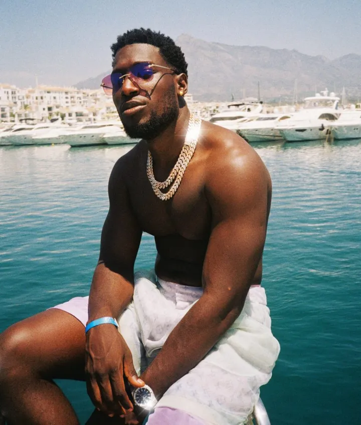 r1 08107 019a 1 e1602255271782 872x1024