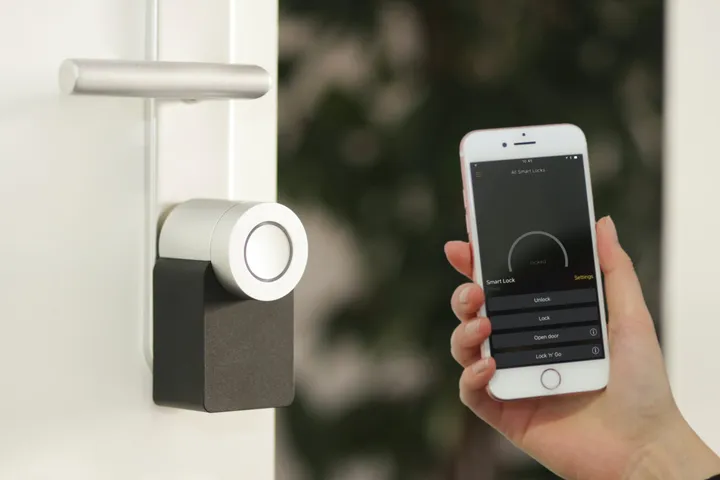 smart lock scaled