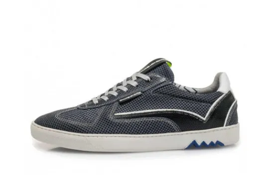 sneaker1