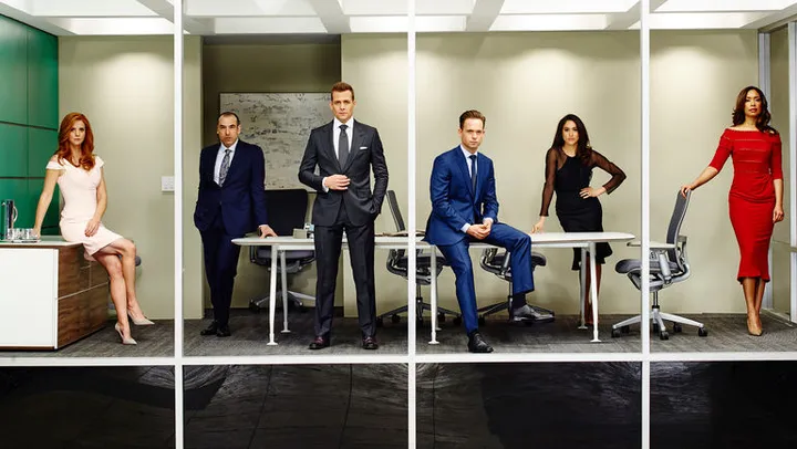 suits20leaves20door20way20open