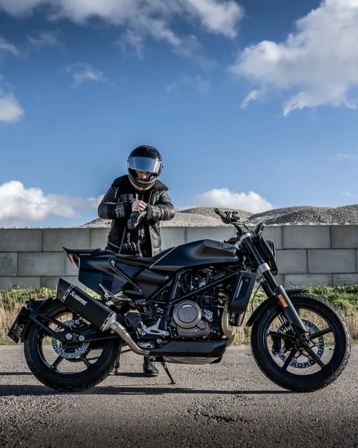 svartpilen 701 4 819x1024