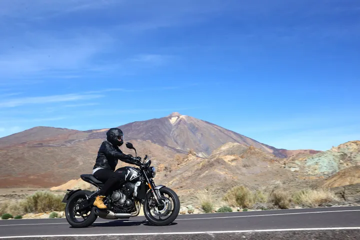 triumph trident fhm11