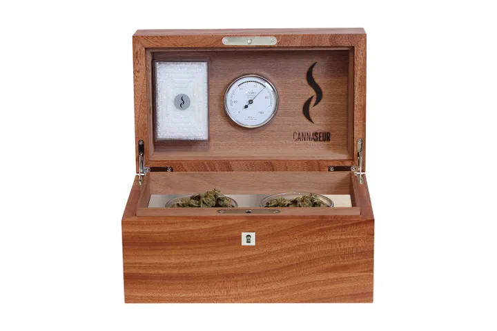 weed humidor 02
